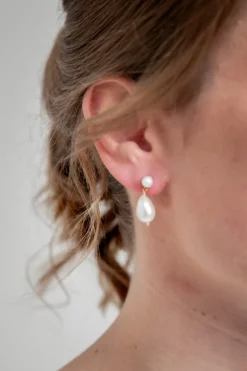 Ohrstecker mit ovalen Perlen – Penelope><noscript><img width=