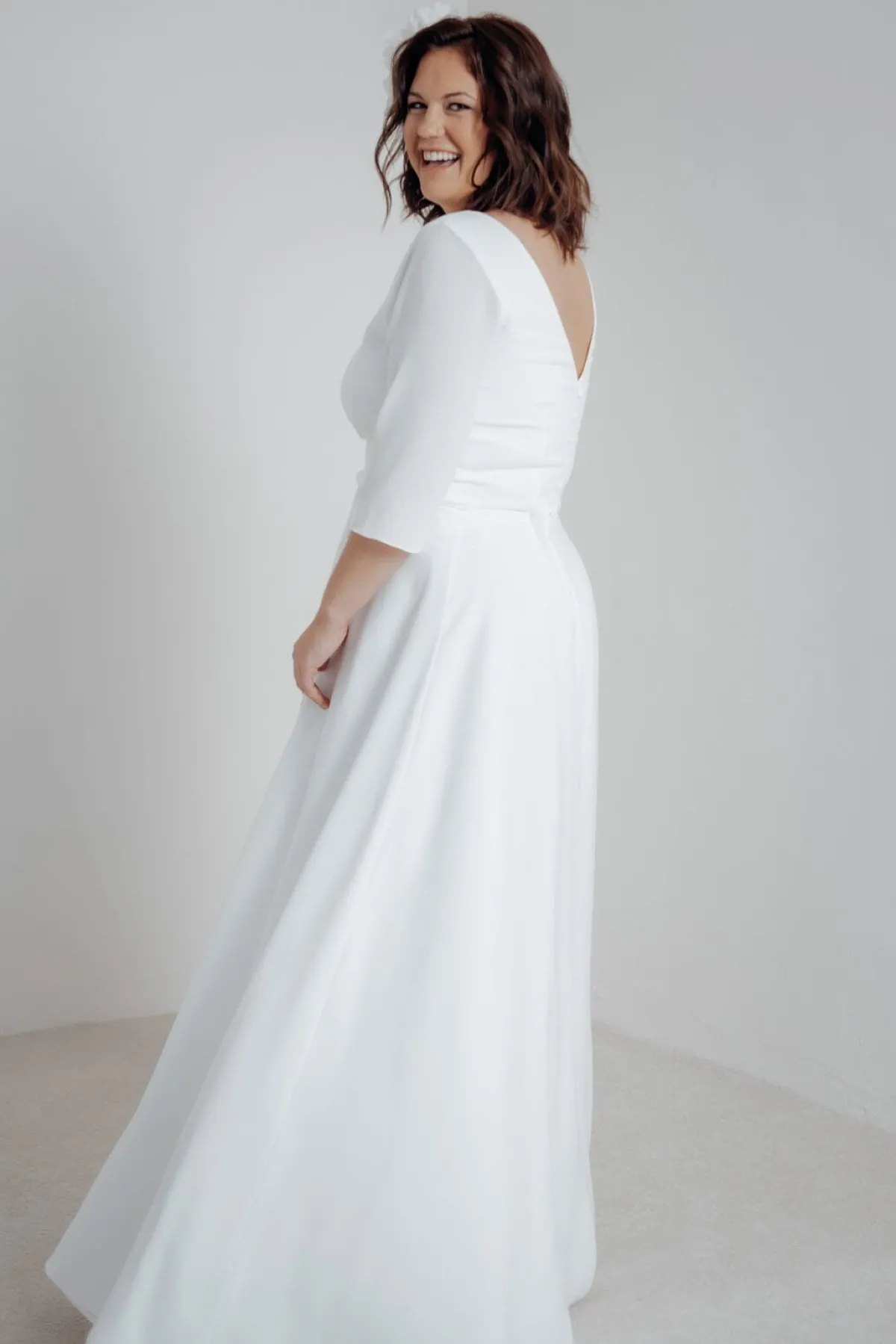 Plus Size Braut Rock mit Schlitz und Zierknöpfen – Eira Curvy>noni Discount