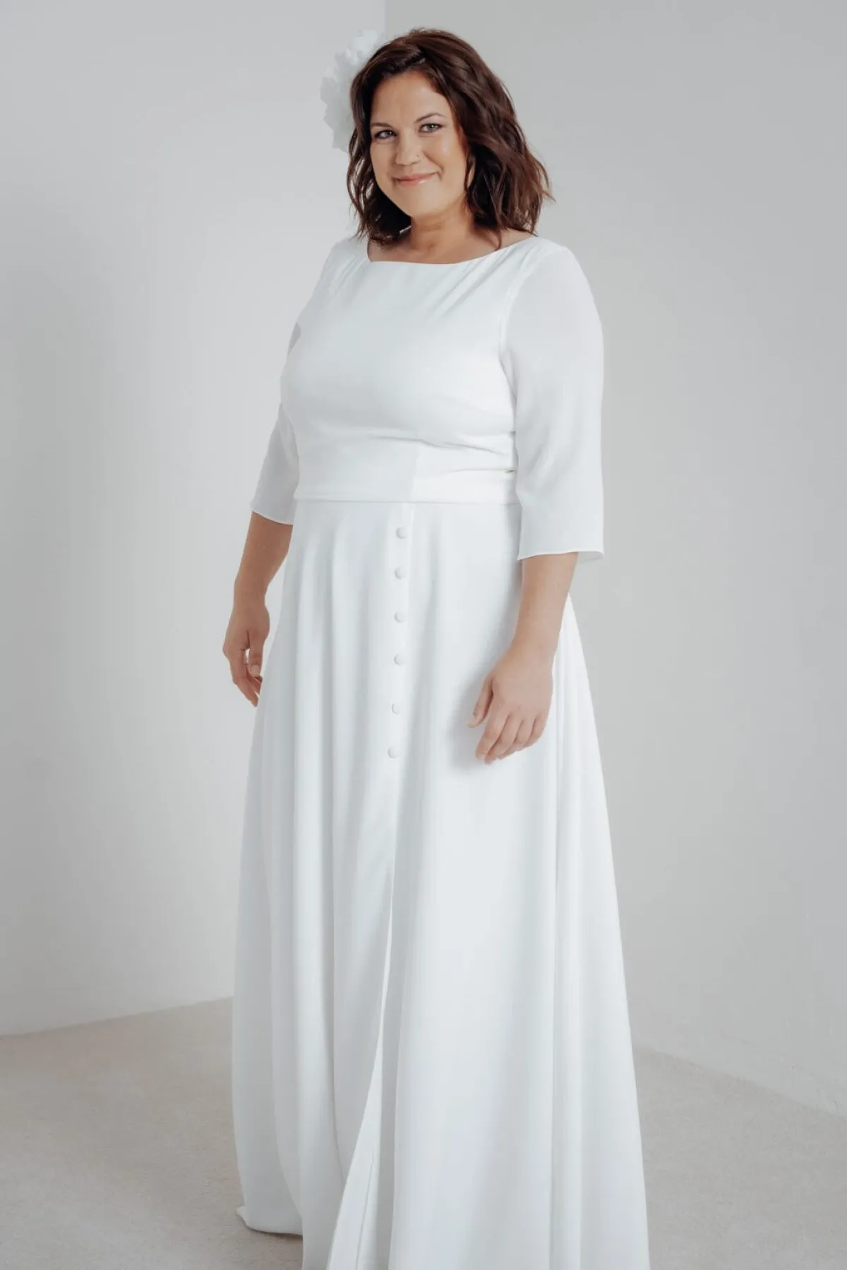 Plus Size Braut Rock mit Schlitz und Zierknöpfen – Eira Curvy>noni Discount