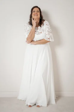 Plus Size Braut Top aus Blütenspitze – Philina Curvy><noscript><img width=
