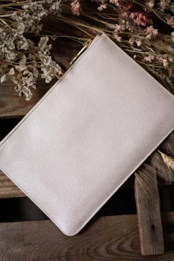 Pouch in Metallic White 