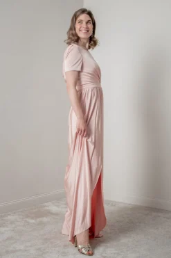 Rosafarbenes Brautjungfernkleid |><noscript><img width=