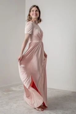 Rosafarbenes Brautjungfernkleid |><noscript><img width=