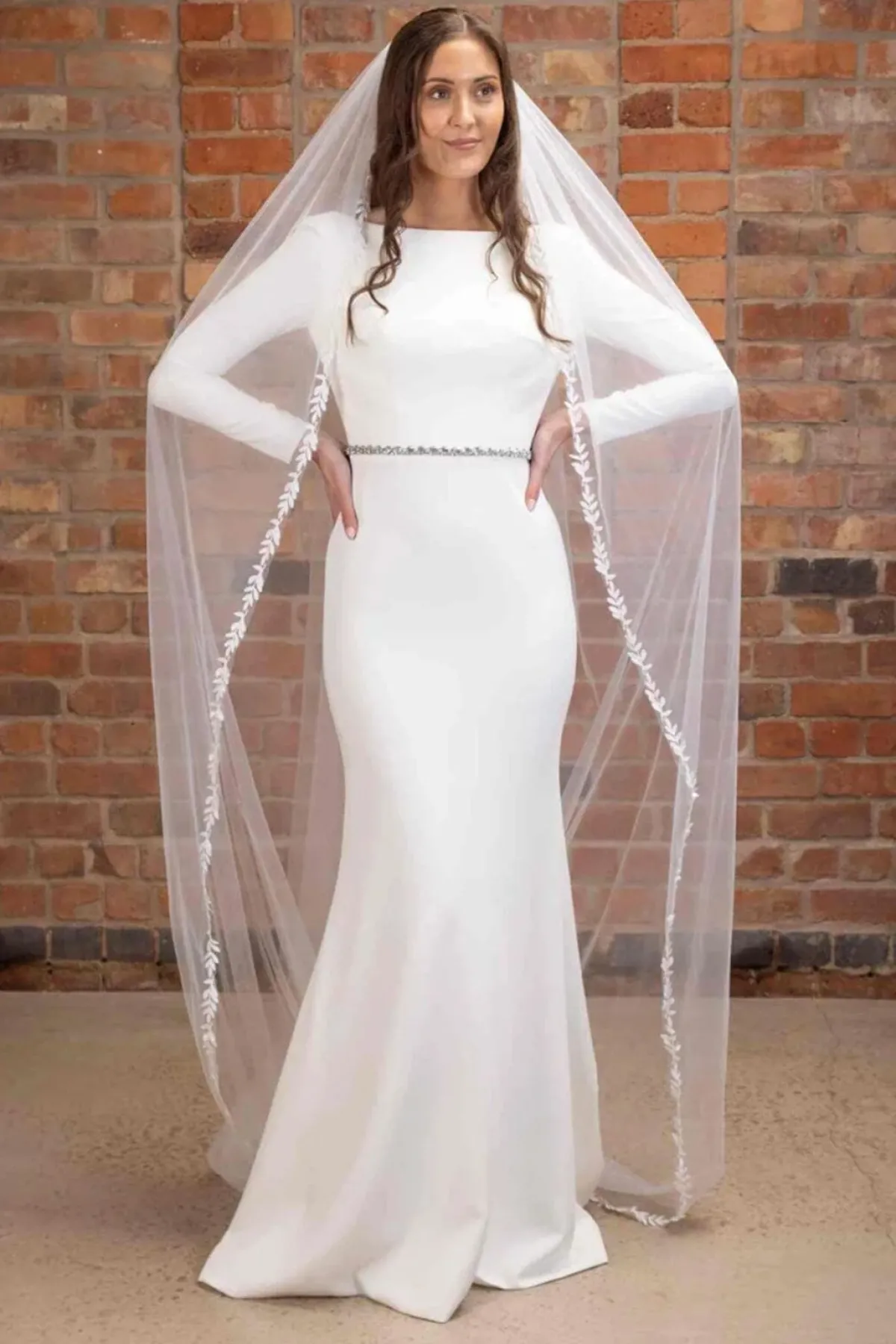 Schleier mit Blattstickerei | The>Perfect Bridal Company New