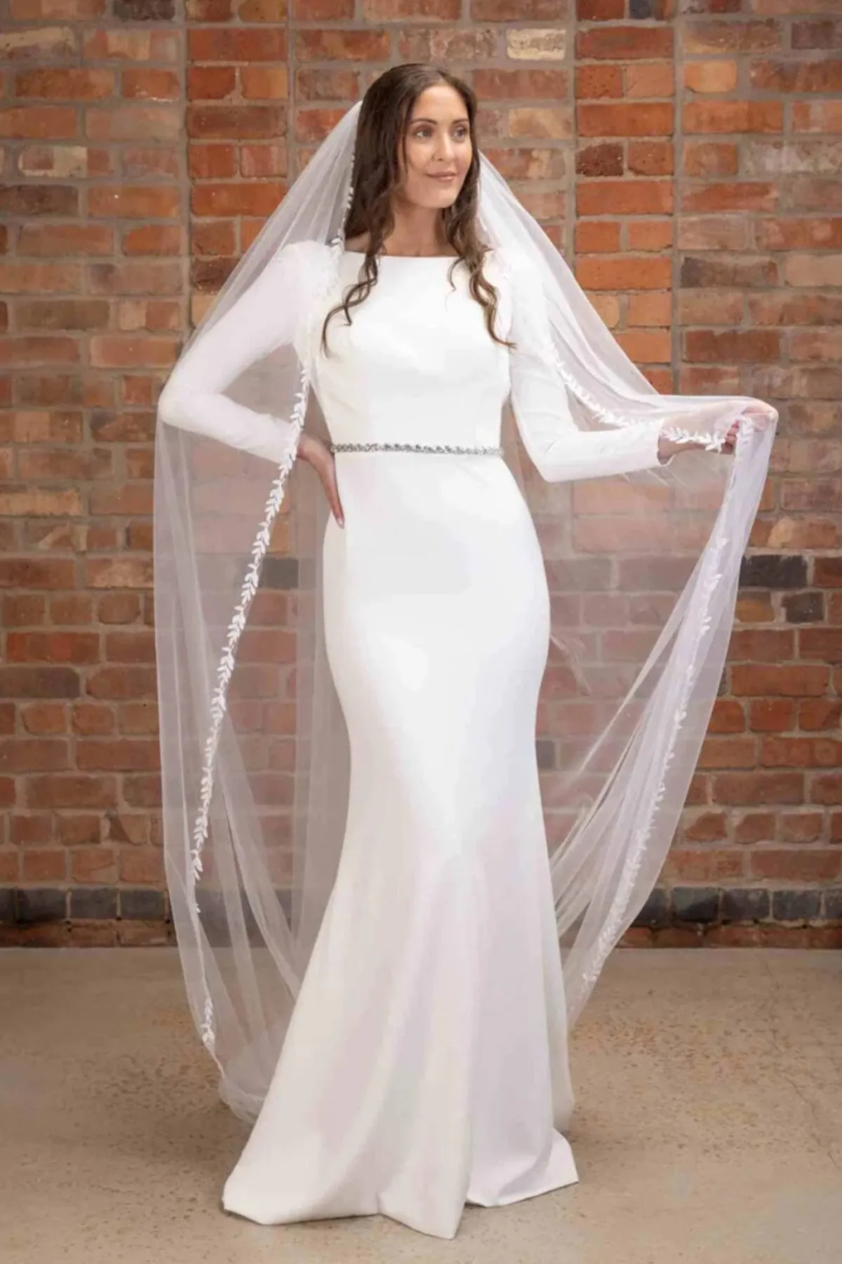 Schleier mit Blattstickerei | The>Perfect Bridal Company New