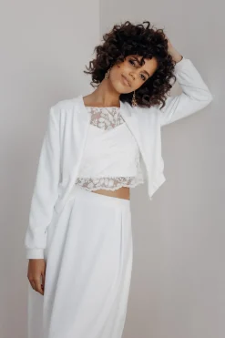 Showroom Only: Braut Bomberjacke in Ivory – Majla uni><noscript><img width=