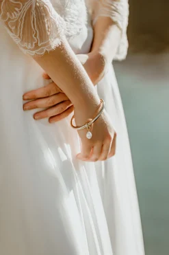 Solider Armreif mit echter Süßwasserperle>Biko Online