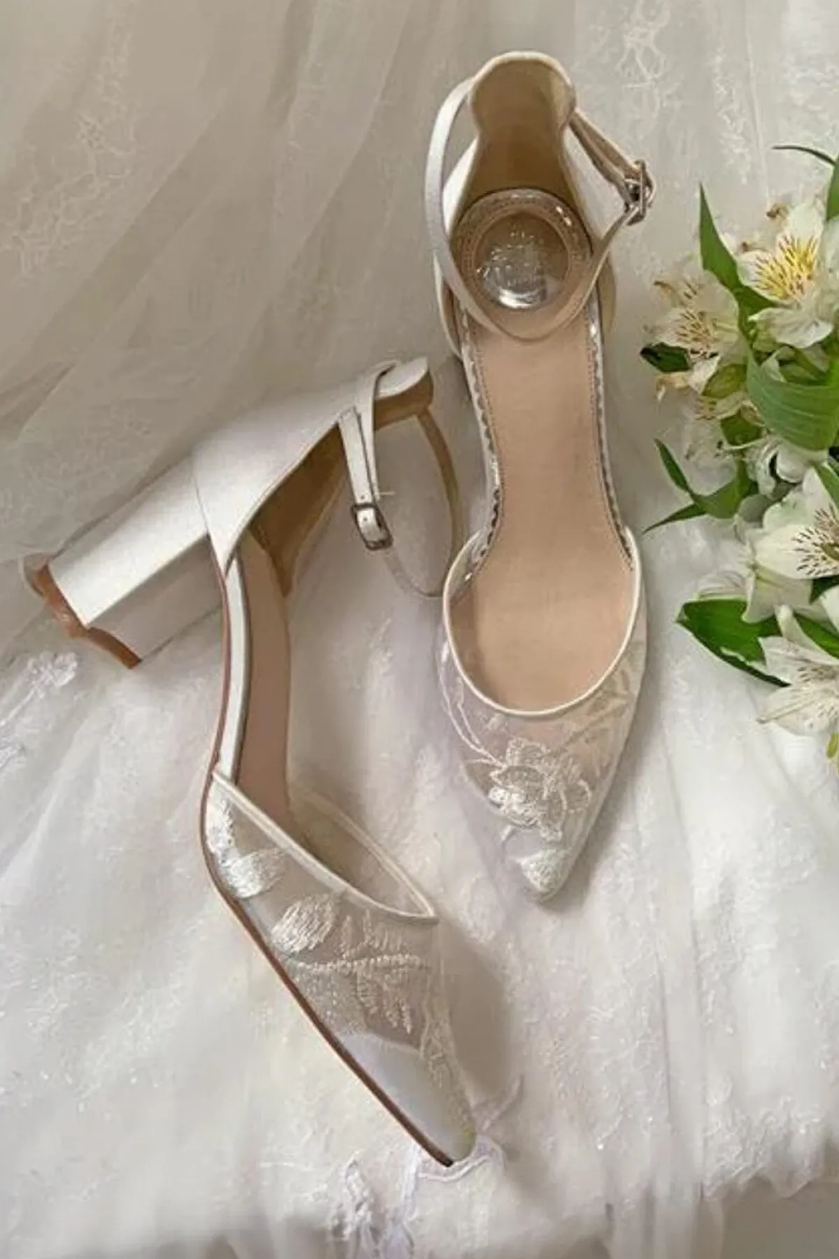 Spitze Brautschuhe – Milan Ivory Lace | The>Perfect Bridal Company Clearance
