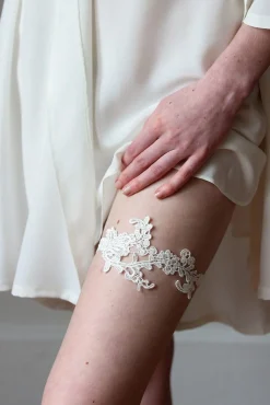 Strumpfband aus Spitze im Boho Stil – Tempête>Davie & Chiyo Sale