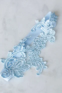 Strumpfband in Blau, mit Spitze – Tempête>Davie & Chiyo Sale