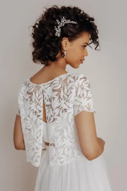 Top, Braut Jäckchen aus Botanik-Spitze mit kurzen Ärmeln – Emmi>noni Outlet