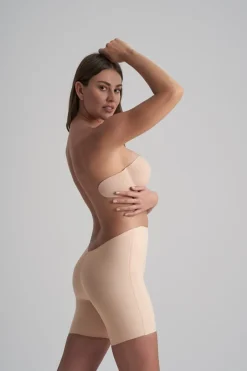 Trägerloser, klebender Gala-BH –><noscript><img width=