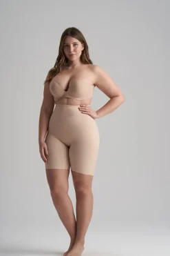 Trägerloser, klebender Gala-BH –><noscript><img width=