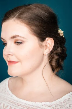 Zierliche Braut Ohrstecker mit Kristallen und Perlen - Simply Delightful><noscript><img width=